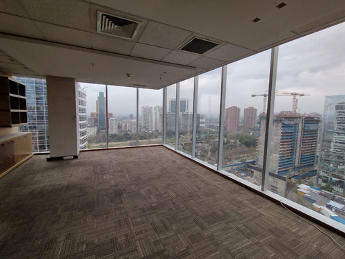 Excelente Oficina De 545 M2 En Arriendo En Sector Financiero