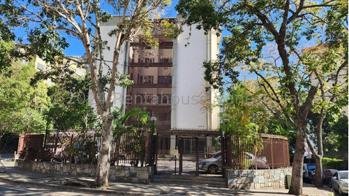 Apartamento En Venta Mls #24-19396 Cómodo Y Practico Apartamento Totalmente Amoblado De 85 Mts2, Ubicado En Colinas De Bello Monte, Muy Bien Distribuido