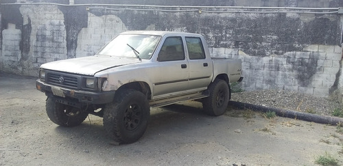 Imagen 2 de 2 de Toyota Hilux 97 4x4 Repuesto Y Parte Operativa