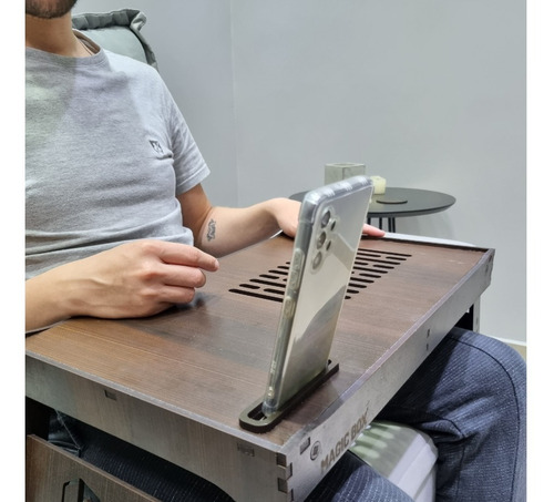 Suporte De Notebook Dobrável Sofá Cama Colo Mesa Homeoffice Cor Tabaco