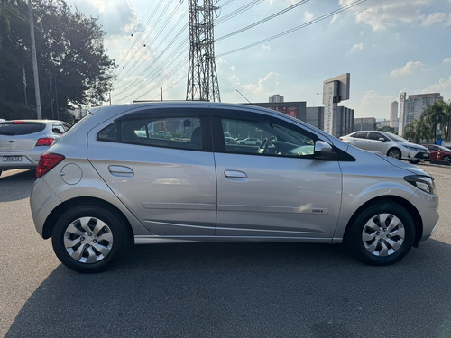 Chevrolet Onix HATCH LT 1.0 8V FlexPower 5p Mec.