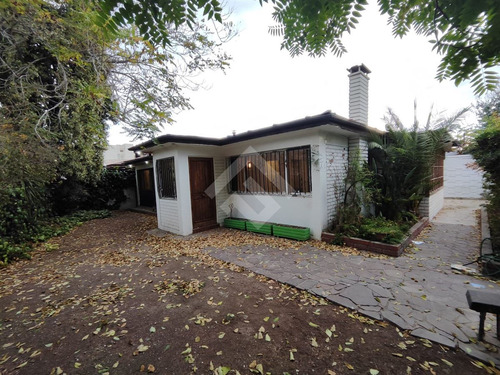 Casa En Venta De 3 Dorm. En Ñuñoa Vecina A Parque Juan Xxiii