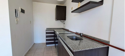 Venta Monoambiente C/balcón Y Parrilla Al Frente