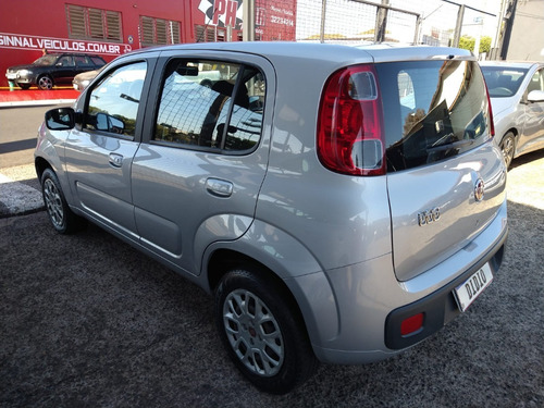Imagem 4 de 12 de Fiat - Uno 1.0 Evo Vivace 8v Flex 4p Manual