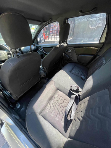Imagen 10 de 12 de Renault Duster 2015 1.6 Ph2 4x2 Privilege 110cv