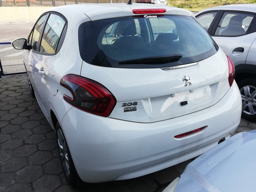 Peugeot 208 Active 1.6 Lv Okm