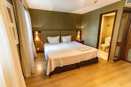 Imagem 4 de 15 de Flat Na Av. Ibirapuera, Prox Ao Metro Eucaliptos E Ao Shopping Ibirapuera - Sf31365