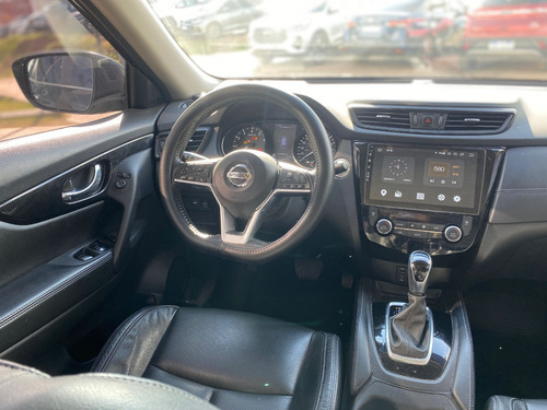 Nissan X-Trail 2.5 Exclusive 3 Row Cvt