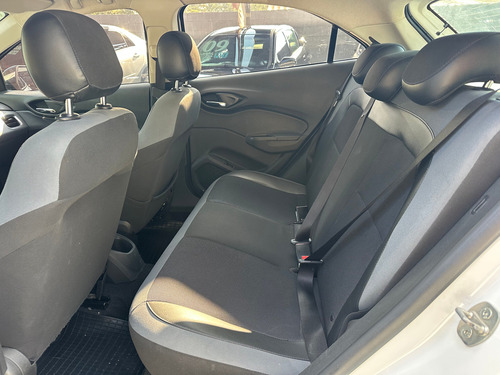 Chevrolet Onix ONIX HATCH ACTIV 1.4 8V FLEX 5P AUT.