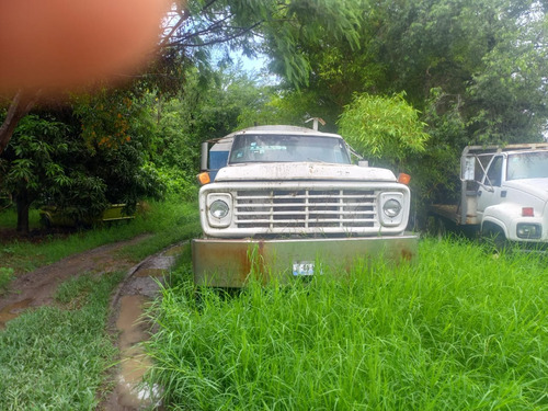 Torton, Retroexcavadora, Pipa De Agua, Bulldoezer, Etc..
