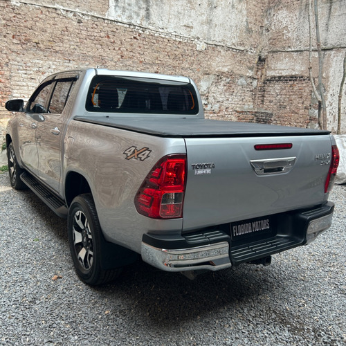 Toyota Hilux 2.8 Cd Srx 177cv 4x4 At