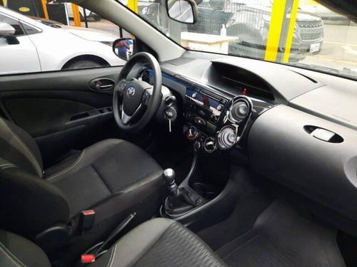 Toyota Etios Sedan X 1.5 (aut) (flex)
