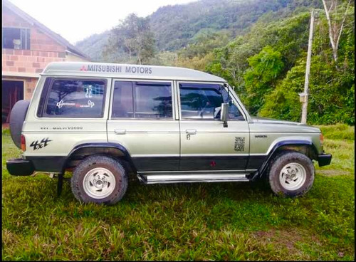 Mitsubishi Montero 1991 2.6 L047 Wagon