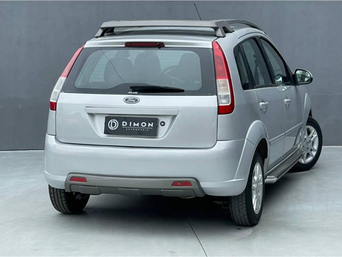 Imagem 4 de 10 de Ford Fiesta Trail 1.0