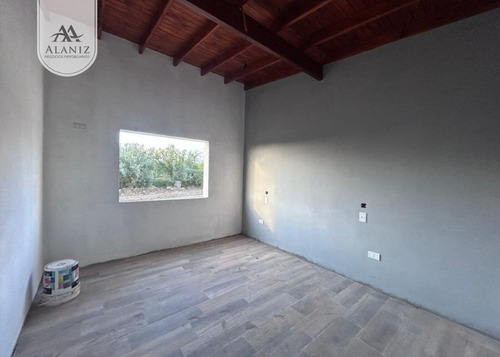 Casa De 3 Dorm. En Venta, Melo, San Luis.