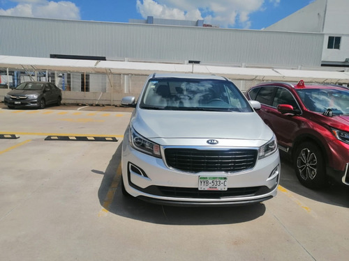 Imagen 2 de 7 de Kia Sedona Lx 2020