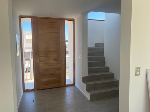 Casa A Estrenar Lomas De Montemar Uf15950