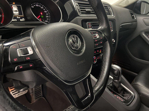 Volkswagen Jetta 2.0 Tsi Highline 211cv Gasolina 4p Tiptronic