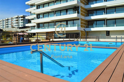 Departamento De Lujo En Excelente Barrio Residencial