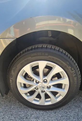 Nissan Sentra 1.8 Advance Cvt