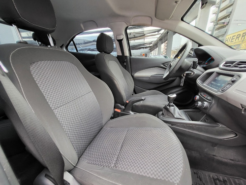 Imagen 24 de 25 de Chevrolet Onix 1.4 Lt Mt 2016 Gris Usado Nt