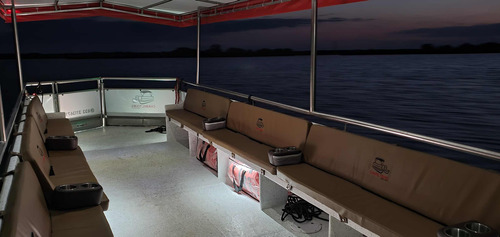 Lancha Catamarán Pontoon