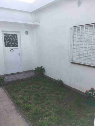 Venta  2 Ambientes Interno Con Jardin  Excelente Ubicacion 