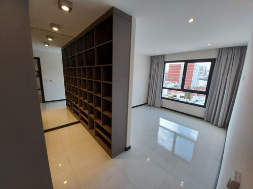 Venta / Departamento / Piso De 4 Ambientes Con Balcon Terraza Y Dos Cocheras / A Estrenar / Mar Del Plata