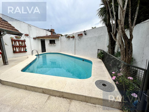 Imagen 11 de 24 de Casa De 4 Ambientes Con Piscina - Mart.-fleming/panam.