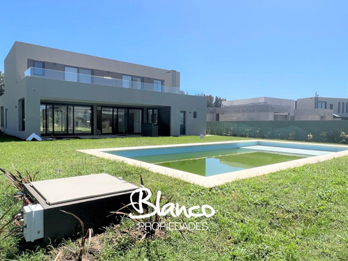 Casa  En Venta En Pilara, Pilar, G.b.a. Zona Norte