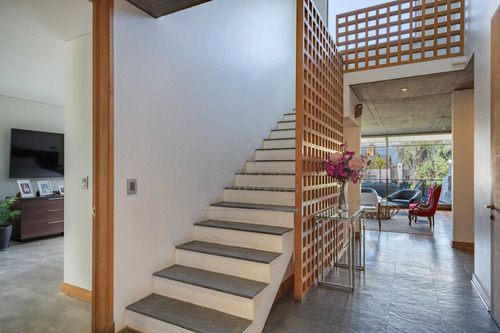 Amplia Casa Remodelada (108794)