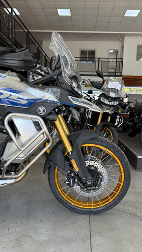 Voge 900 Dsx