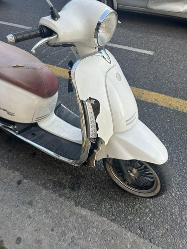 Scooter Beta Arrow Tempo 150 Blanca 32.000kms