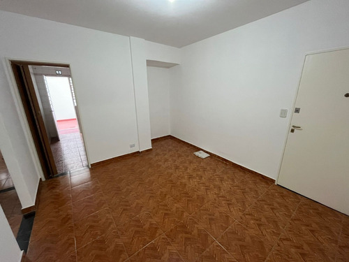 Departamento De 3 Ambientes, Planta Baja Con Patio. Liniers. Consulte Por Financiación