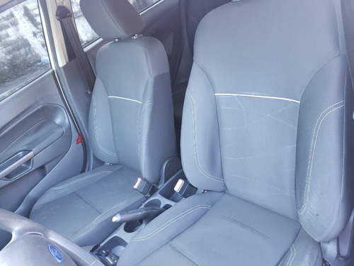 Imagem 13 de 18 de Ford New Fiesta Hatch Se 1.6 Flex 2015