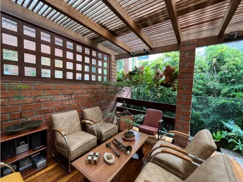 Casa Poblado De Niveles- Con Diferentes Ambientes -249mt- 3alcobas