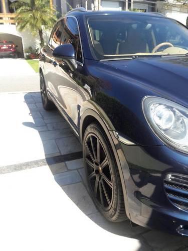 Porsche Cayenne 2011 Completa