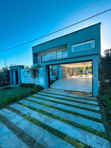 Casa En Venta En City Bell, Barrio La Serena, Calle 446 E/ 157 Y 158