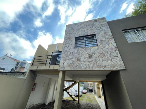 Imagen 2 de 18 de En Venta Departamento 2 Ambientes En Planta Alta Con Cochera