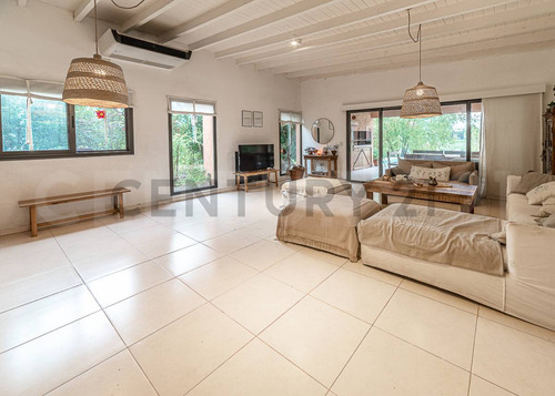 Venta Casa 5 Ambientes En 1 Planta Con Vista A La Laguna Cantón Norte, Escobar