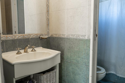 Venta - Casa 6 Dormitorios - Bella Vista