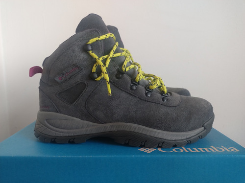 Botas Borcego Nieve Columbia W Yomcalla Gamuza Talle 41 (Usado)