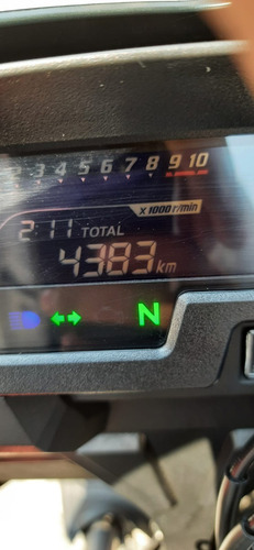 Imagem 2 de 8 de Xre 300 Adventure (2021). 04 Mil Km . Financiamento Ate 48x