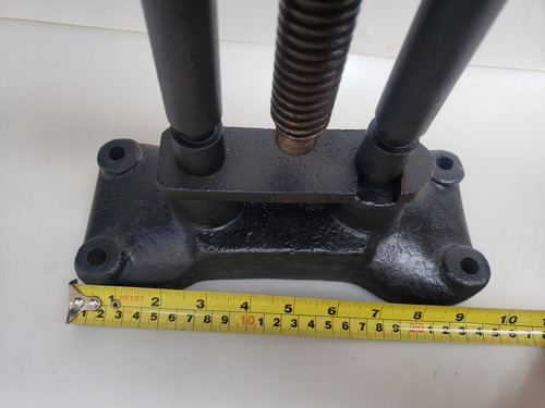 Antiga Prensa De Laboratório - 30 Cm - 9,6kg (Usado)