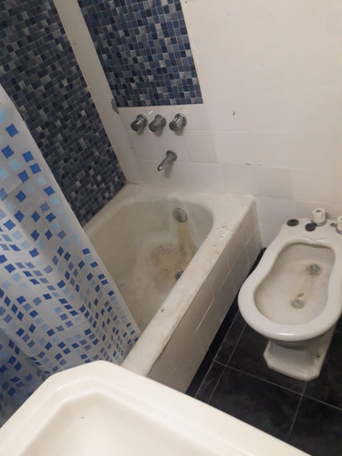 Imagen 14 de 16 de Departamento 2 Amb Interno En El Centro Sobre Peatonal San Martin A Reciclar