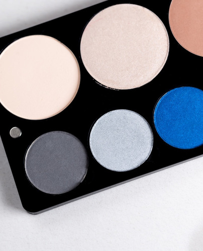 Imagen 8 de 10 de Paleta Para Ojos Y Rostro Ap | Instant Face Palette Blue