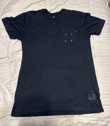 Remera Nike Sb - Hombre - Talle S Amplio (Usado)