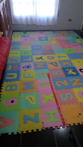 Piso Goma Eva Bebe Encastrable Alfombra Multicolor Abc Animales (Usado)
