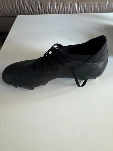 Botines adidas Predator Negros (Usado)