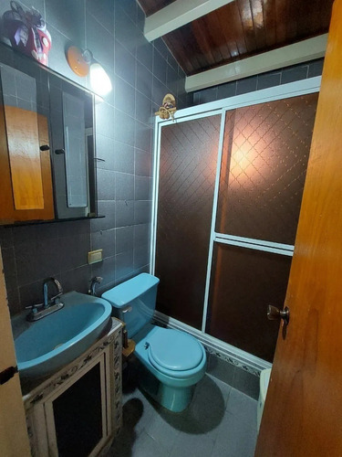 Imagen 12 de 14 de Hermosa Casa En Venta Urb. Las Amazonas Santa Rita 04124827470